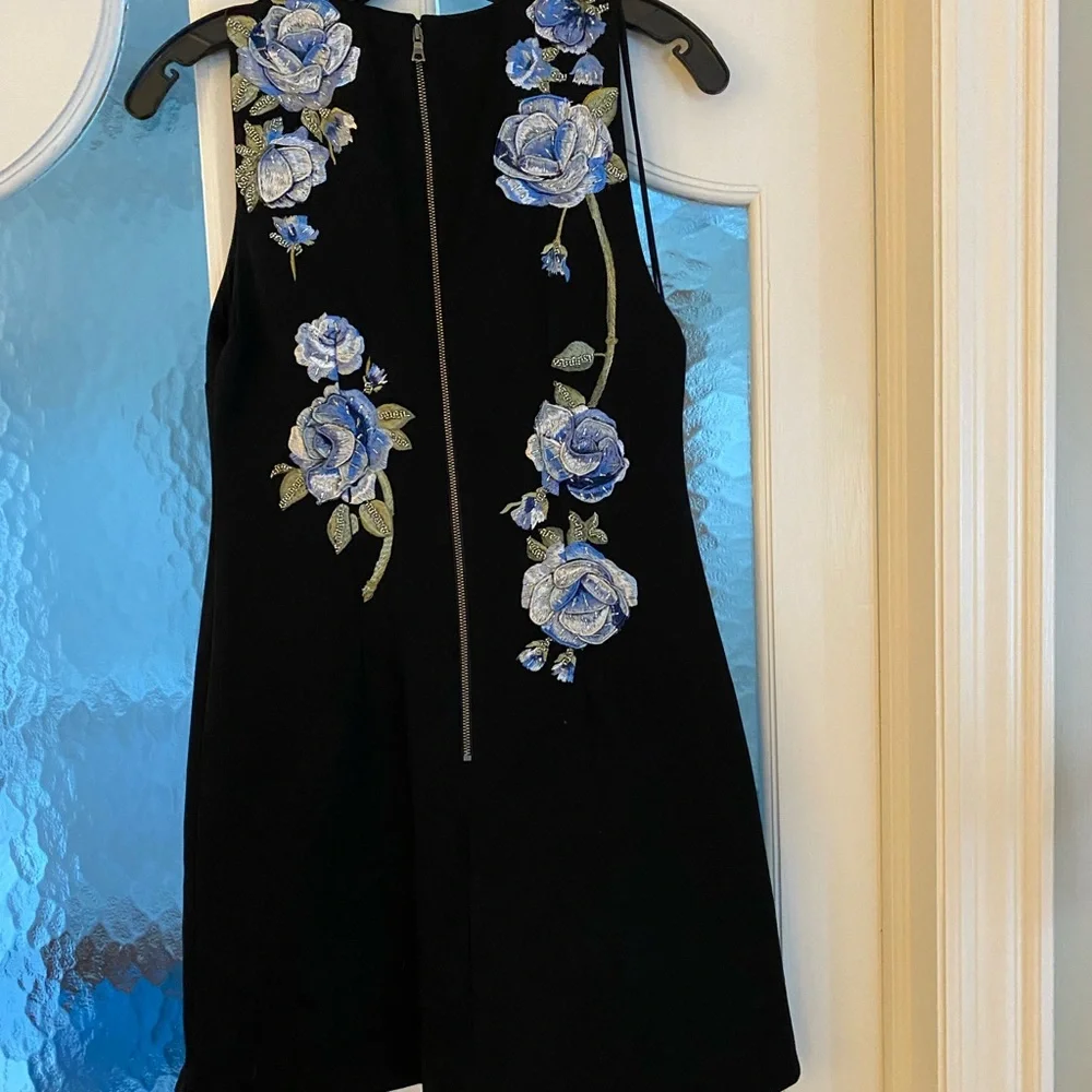 Alice + Olivia - Clyde Embell Dress - Size 2 - NWT - Picture 6 of 14